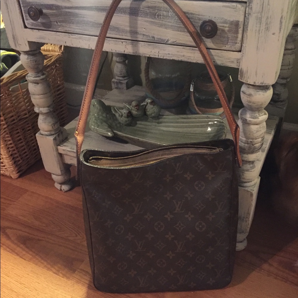 Louis Vuitton Looping GM